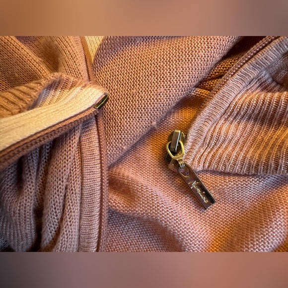 Gift with Purchase - Picture 11 of 12